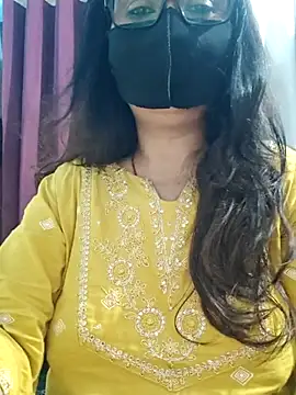 Snapshot of Aishwaryaa_69 chatting on July 3, 2026, 2:18 am Aishwaryaa 69 online show from July 3, 2026, 2:18 am
