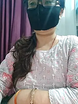 Snapshot of Aishwaryaa_69 chatting on July 9, 2026, 3:21 am Aishwaryaa 69 online show from July 9, 2026, 3:21 am