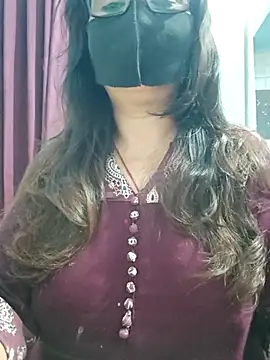 Snapshot of Aishwaryaa_69 chatting on July 11, 2026, 2:25 am Aishwaryaa 69 online show from July 11, 2026, 2:25 am