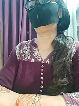 Snapshot of Aishwaryaa_69 chatting on July 26, 2026, 3:47 am Aishwaryaa 69 online show from July 26, 2026, 3:47 am