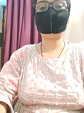 Snapshot of Aishwaryaa_69 chatting on July 31, 2026, 9:19 am Aishwaryaa 69 online show from July 31, 2026, 9:19 am