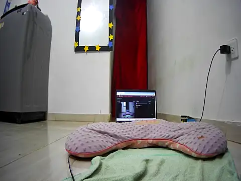 Snapshot of liam-65 chatting on November 18, 2025, 11:47 am liam-65 online show from November 18, 2025, 11:47 am