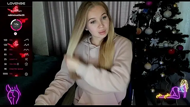 Snapshot of _NigoNika chatting on December 14, 2025, 12:10 pm NigoNika online show from December 14, 2025, 12:10 pm