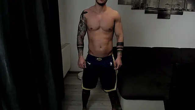 Snapshot of Richarddarell1 chatting on October 24, 2025, 4:20 am Richarddarell1 online show from October 24, 2025, 4:20 am