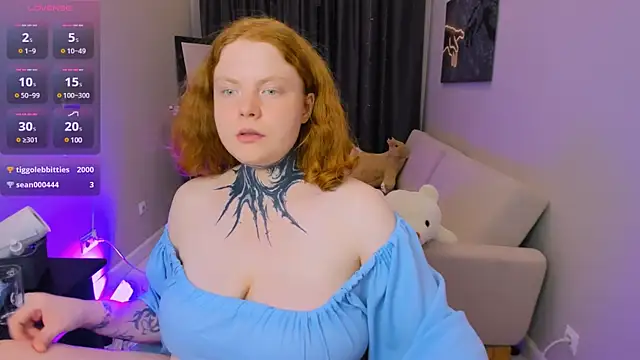Snapshot of Cassie_xKiss chatting on January 28, 2025, 2:32 am Cassie xKiss online show from January 28, 2025, 2:32 am