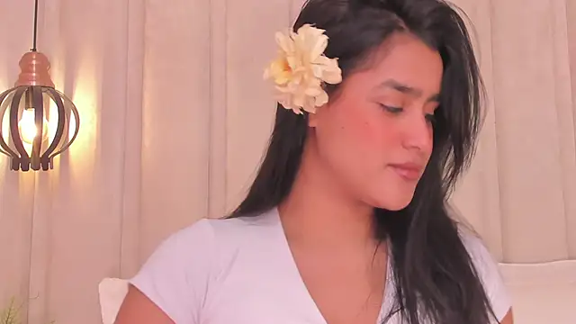 bonniekim  online show from February 2, 2025, 1:19 pm