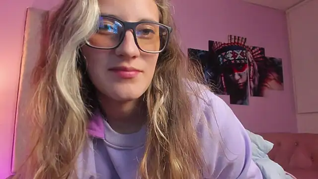 Snapshot of Giia_paiige18 chatting on December 14, 2024, 10:24 am Giia paiige18 online show from December 14, 2024, 10:24 am