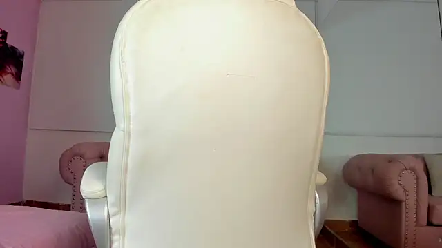 Snapshot of Giia_paiige18 chatting on February 20, 2025, 3:34 am Giia paiige18 online show from February 20, 2025, 3:34 am