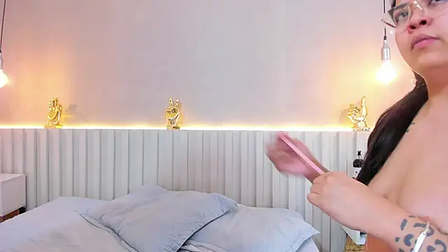 Snapshot of naughtylesbians__ chatting on March 7, 2025, 6:24 am naughtylesbians   online show from March 7, 2025, 6:24 am