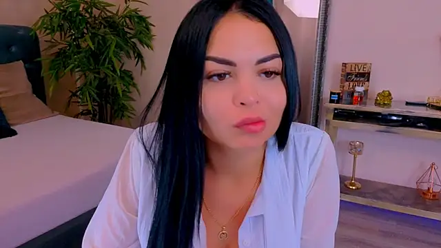 Snapshot of MichelleReys chatting on October 20, 2025, 7:25 pm MichelleReys online show from October 20, 2025, 7:25 pm