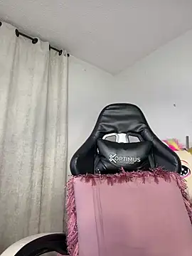 Snapshot of Miaa_love6969 chatting on March 21, 2026, 8:19 am Miaa love6969 online show from March 21, 2026, 8:19 am