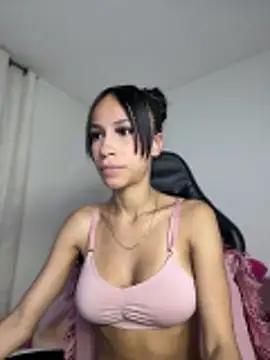 Miaa love6969 online show from June 19, 2026, 12:37 am