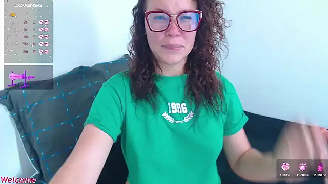 SharonR1 online show from September 21, 2025, 7:04 pm