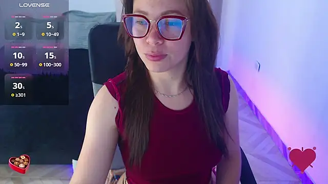 SharonR1 online show from June 15, 2026, 10:34 pm