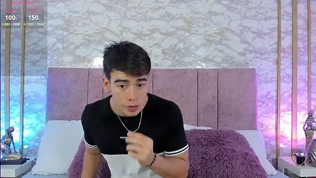 its liam18 online show from January 11, 2025, 12:44 am