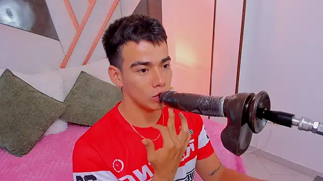 its liam18 online show from September 21, 2025, 12:18 pm