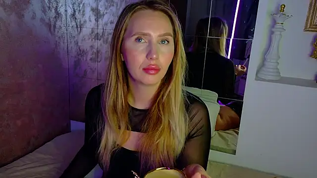 lexy a online show from November 18, 2025, 5:23 am