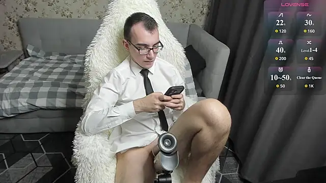 Snapshot of Maxxtw1nk chatting on August 1, 2026, 3:55 pm Maxxtw1nk online show from August 1, 2026, 3:55 pm