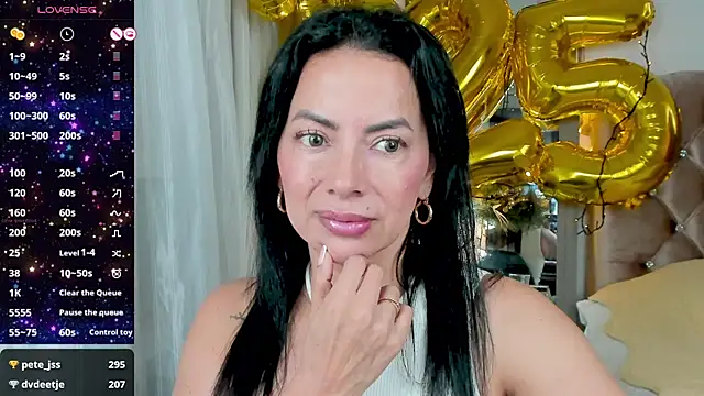 Snapshot of veronika_naughty chatting on January 2, 2025, 8:57 pm veronika naughty online show from January 2, 2025, 8:57 pm