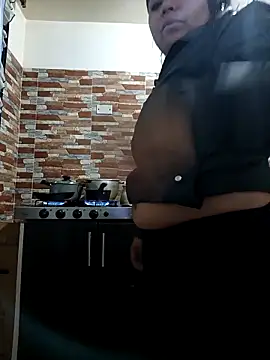 yournaughtyandsexyprinces online show from September 28, 2025, 1:55 am