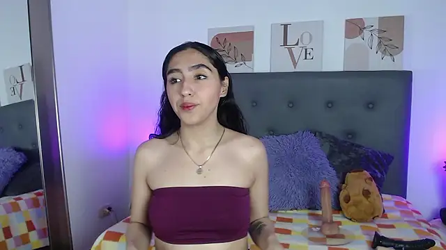 madisex s online show from March 18, 2026, 2:47 am