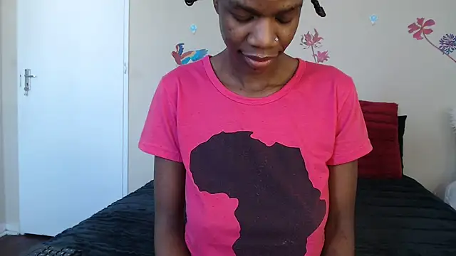 Blacktittiex02 online show from October 2, 2025, 11:39 am