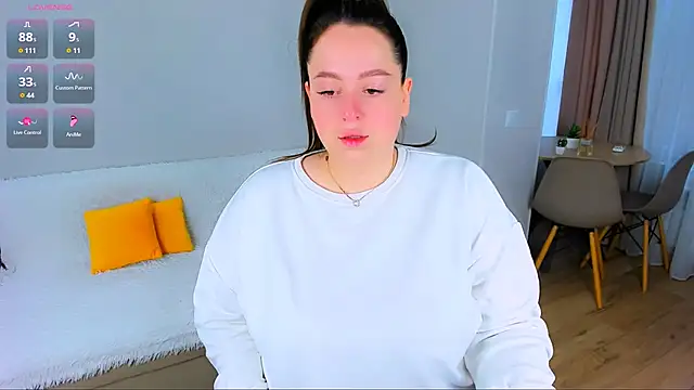 Feral  berry   online show from November 17, 2025, 7:58 am