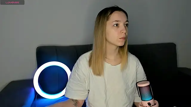 Snapshot of MiaThaine chatting on February 12, 2025, 1:59 pm MiaThaine online show from February 12, 2025, 1:59 pm