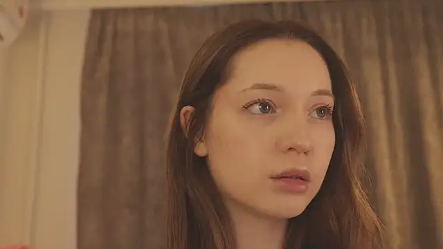 MiaThaine online show from February 14, 2026, 3:42 pm