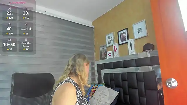 charlotte  G online show from January 20, 2025, 11:56 am