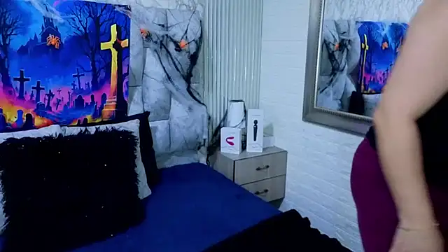 charlotte  G online show from October 30, 2025, 11:44 am