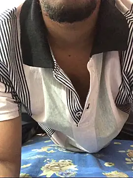 Zeuhorny online show from May 3, 2026, 7:42 pm