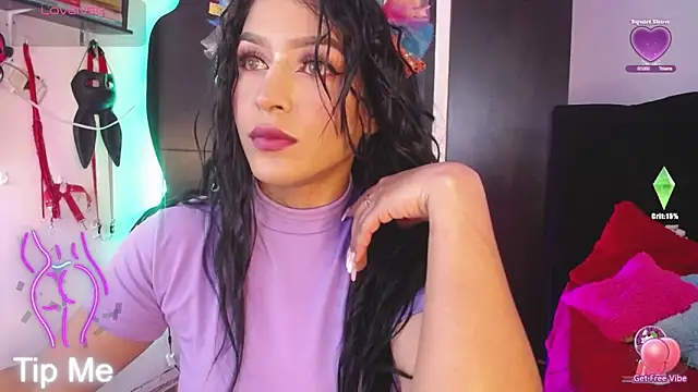 Snapshot of alicee_laurent chatting on February 1, 2025, 3:41 am alicee laurent online show from February 1, 2025, 3:41 am