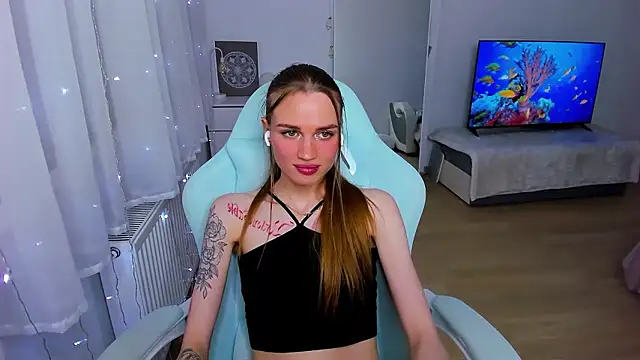 StellaLawless online show from December 5, 2024, 10:45 pm