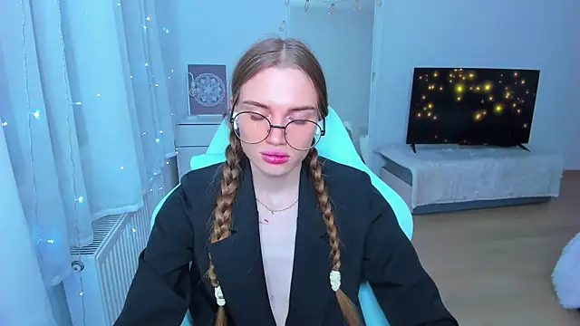 StellaLawless online show from December 16, 2024, 8:26 pm