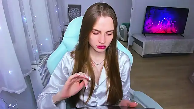 StellaLawless online show from December 20, 2024, 8:01 pm