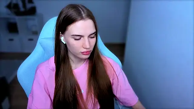 Snapshot of StellaLawless chatting on October 1, 2025, 8:15 pm StellaLawless online show from October 1, 2025, 8:15 pm