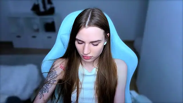 Snapshot of StellaLawless chatting on October 6, 2025, 8:39 pm StellaLawless online show from October 6, 2025, 8:39 pm