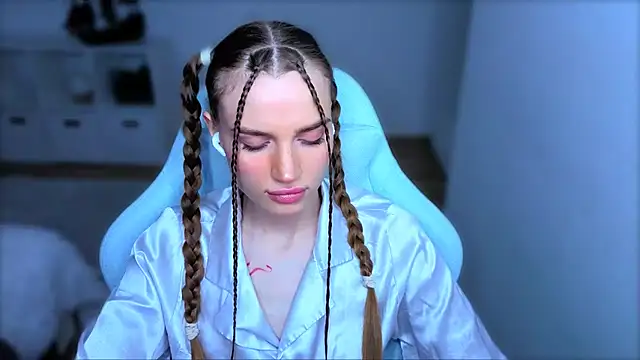 Snapshot of StellaLawless chatting on October 8, 2025, 8:28 pm StellaLawless online show from October 8, 2025, 8:28 pm