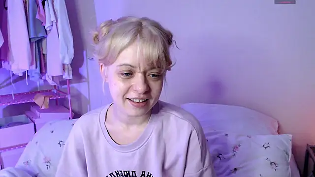 KatieMelone online show from February 13, 2026, 9:55 pm