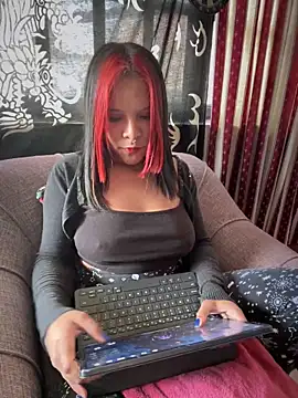Kimber 666 online show from February 7, 2025, 9:26 pm