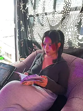 Snapshot of Kimber_666 chatting on November 2, 2025, 10:01 pm Kimber 666 online show from November 2, 2025, 10:01 pm