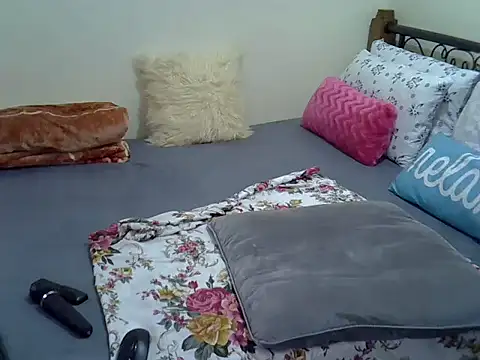 Sweet Bear online show from March 27, 2026, 5:57 am