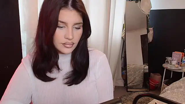 Bustyjessicalouu online show from February 3, 2025, 12:25 pm