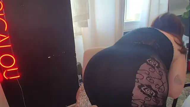 Bustyjessicalouu online show from March 18, 2025, 1:42 pm