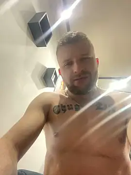 ricco77723 online show from February 18, 2025, 2:49 am