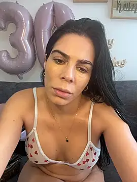 valecruz903 online show from November 5, 2025, 8:53 pm