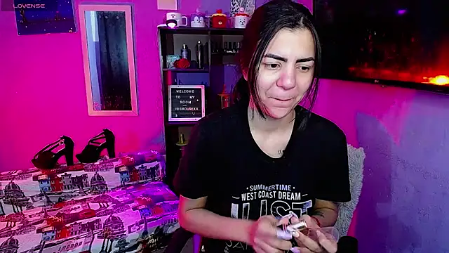 Snapshot of IsisRouse chatting on November 29, 2025, 3:31 am IsisRouse online show from November 29, 2025, 3:31 am