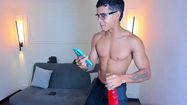 Paradise boy s online show from September 17, 2025, 11:17 pm