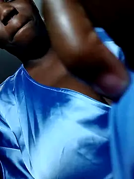 Snapshot of Bigchoccojugsxx chatting on February 10, 2026, 8:02 pm Bigchoccojugsxx online show from February 10, 2026, 8:02 pm